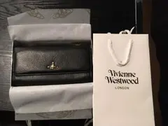 ヴィヴィアンウエストウッド  黒  ポーチ 新品
