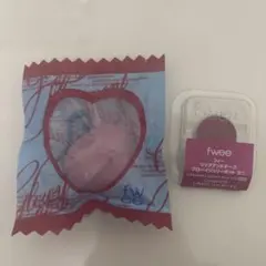 fwee フィー　キーホルダー　リップアンドチークグローイジェリーポットミニ