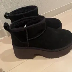 UGG ムートンブーツ 厚底 ブラックのサムネイル