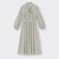 プリントボウタイワンピース　花柄　長袖　ロングワンピー　ボウタイ　ホワイト