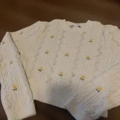 アイボリー ニットセーター M 花柄刺繍