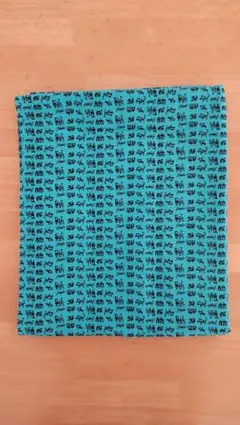 【新品・未使用】ハンドメイド生地　緑・黒系　車・汽車・犬などの柄