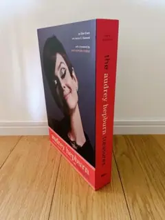 ザ・オードリー・ヘップバーン／トレジャーズ Amazon.co.jp: the audrey hepburn treasures (講談社