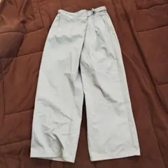 GU　グレー タック入り　ワイドパンツ XL