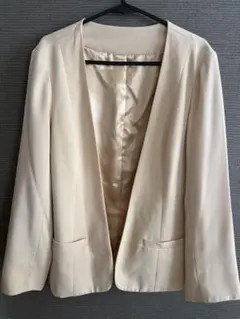 Roomy's ノーカラージャケット ベージュ　とろみ素材 Fサイズ　結婚式のサムネイル