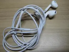 美品です！Apple純正イヤホン A1748 (Lightning)