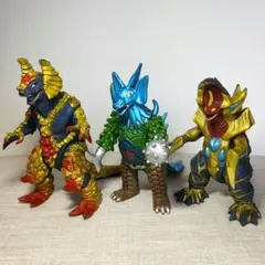 り*m様 ウルトラマン　怪獣　ソフビ　3体　まとめ売り