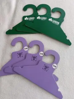 小型犬用LOGOS 緑色ハンガー & ANNA SUI 紫色ハンガーのサムネイル