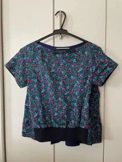 最終お値引き　sacai luck 花柄 半袖 トップスのサムネイル
