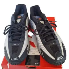 美品 Nike SHOX R4 28.5cm スニーカー ブラック/シルバー