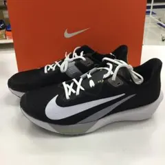 ナイキランニングシューズ　エアズームライバルフライ4 新品未使用