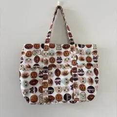 美品　アンパンマンミュージアム限定　パン柄　ビッグトートバッグ　マザーズバッグ