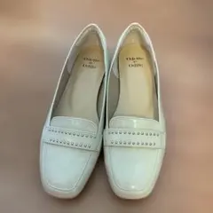 Odette e Odile スタッズ付きフラットシューズ ホワイトのサムネイル