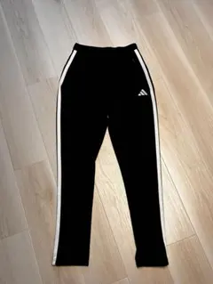 新品!! adidas ジャージ パンツ ブラックのサムネイル