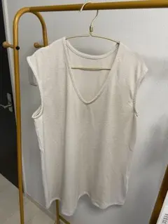 BLATE ニットベスト　ベスト　Vネック　ブラット