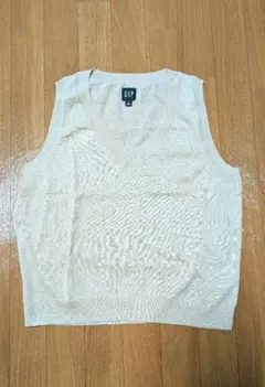 新品・タグ付き【GAP】リネンニットベスト　Sサイズ　ベージュ