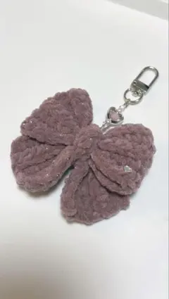 ハンドメイド編み物リボンチャーム『濃いピンク』