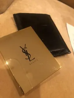 お値引き中❗️イヴ・サンローランノベルティーの限定ミラー‼️