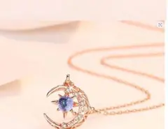 幻想的✨ 三日月と星のペンダント 宇宙色ストーン ゴールド 新品