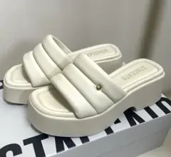 美品☆STACCATO ミュールのサムネイル