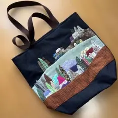 ハンドメイド　パッチワークのトートバッグ　紺色