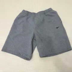 Nike グレー ショートパンツ