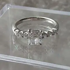 ブルーナイル スリーストーン ダイヤモンド リング 中石1ct 計約2ct 