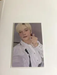 Item thumbnail for item f7227b1d-7627-4bc5-9203-36b852dd87eb