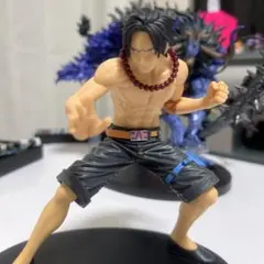 ワンピース　エース フィギュア