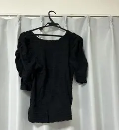 ブラック パフスリーブ 半袖トップス
