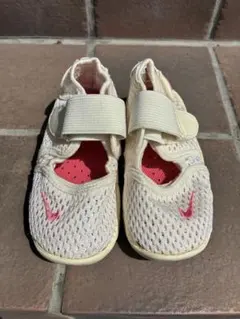 ナイキリフト13センチ　ホワイト