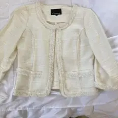 ホワイト ツイード ノーカラージャケット