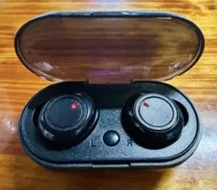 3COINS ワイヤレスイヤホン ブラック 充電ケース付き