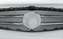 メルセデス ベンツ　フロント グリル　Ｃクラス　W205 AMGのサムネイル