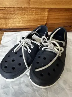 Crocs クロックス　デッキシューズ ネイビー J1 19．5センチアウトドアのサムネイル