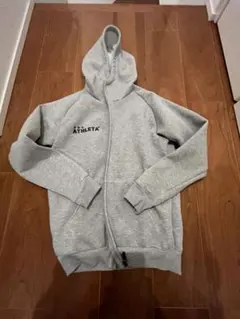 アスレタパーカー