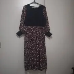 紺色ワンピース