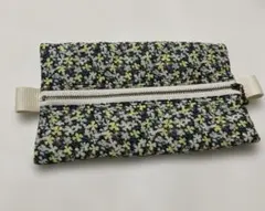 リバティ　キルティング　ポーチ ファスナー付き　ハンドメイド