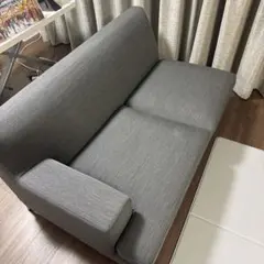 【time&style】グレーの2人掛けファブリックソファ