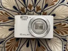 CASIO EXILIM デジタルカメラ ホワイト☆
