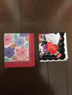 バレンチノ、マリクレールのハンカチ2枚セット。新品です。