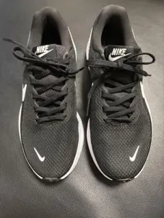 Nike レボリューション8 ワイドタイプ 24cm