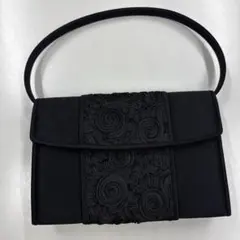 ブラックフォーマルバッグコード刺繍デザイン
