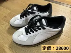 【美品】2024年〜モデル✨ オニツカタイガー デレシティL レザー 23.5 オニツカタイガーのスニーカー「デレシティ L」異素材アッパー
