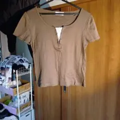 半袖ブラウンTシャツのサムネイル