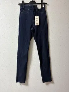 新品UNIQLO ウルトラストレッチ スキニーデニム
