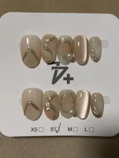 ネイルチップ ベージュ系 ゴールド装飾 ショートオーバルS