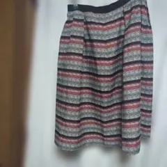 ELLE 赤黒白ストライプ ひざ丈おしゃれスカート