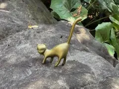 ヨーロッパの素敵なヴィンテージ雑貨　ブロンズ製　猫ちゃん　アートオブジェ