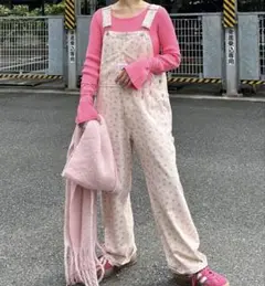 新品アリートーキョー　Alley tokyo いろんな柄サロペット　ピンク